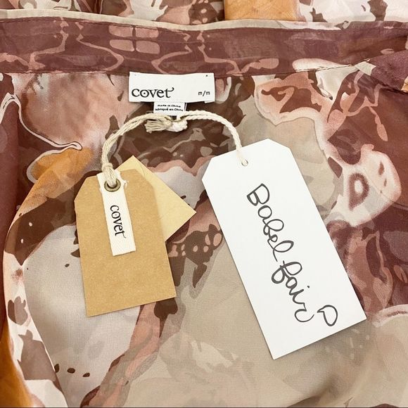 ✨Covet✨Watercolor effect Button Down Top🌹 - Picture 7 of 9